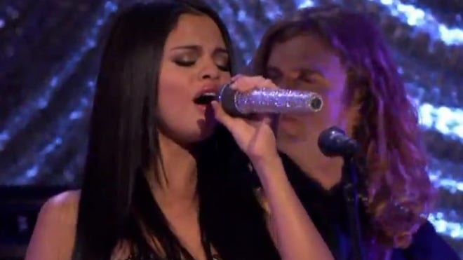 selena DWTS.jpg